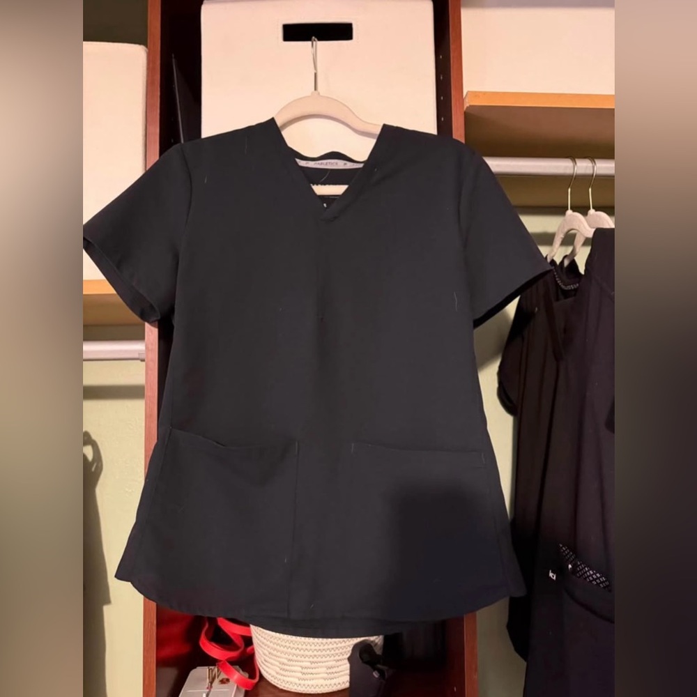 Fabletics scrubs